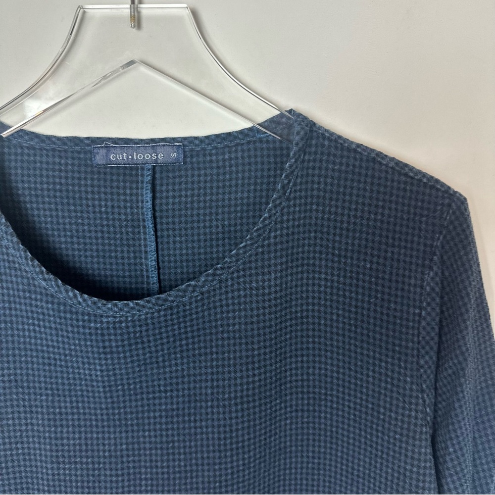CUT LOOSE Mini Check 3/4 Sleeve Top in Night Chcek Medium - Picture 5 of 7